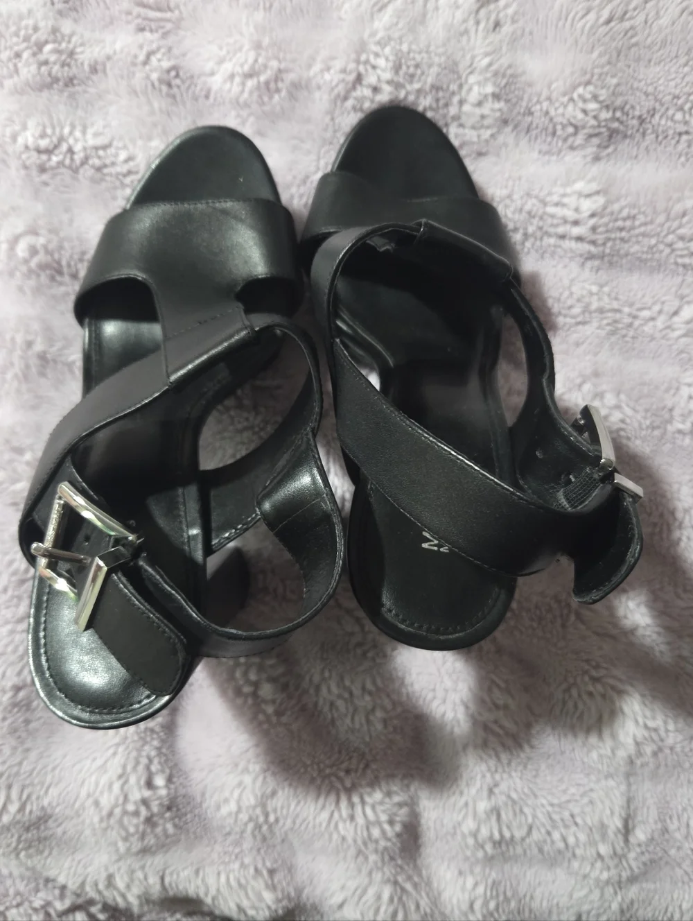 Michael Kors Platform Sandals - Picture 2 of 5